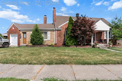 4250 Seymour St, Dearborn, MI, 48126-2928 | Card Image