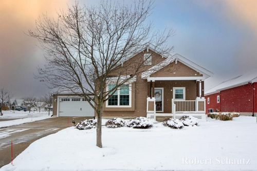 7597 Hometown Court Se, CALEDONIA TWP, MI, 49316 | Card Image