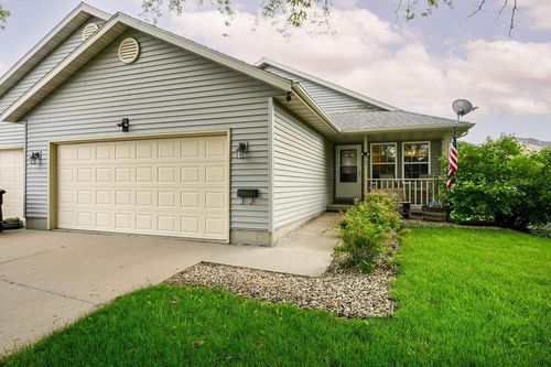 403 Hanson Rd, Stoughton, WI, 53589-5225 | Card Image