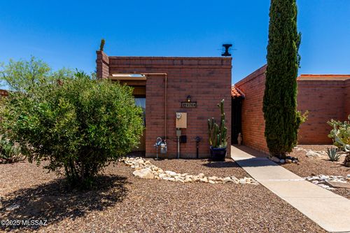 1764 W Dalehaven Cir, Tucson, AZ, 85704-0958 | Card Image