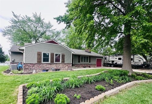 310 E Orchard St, Odessa, MO, 64076-1541 | Card Image