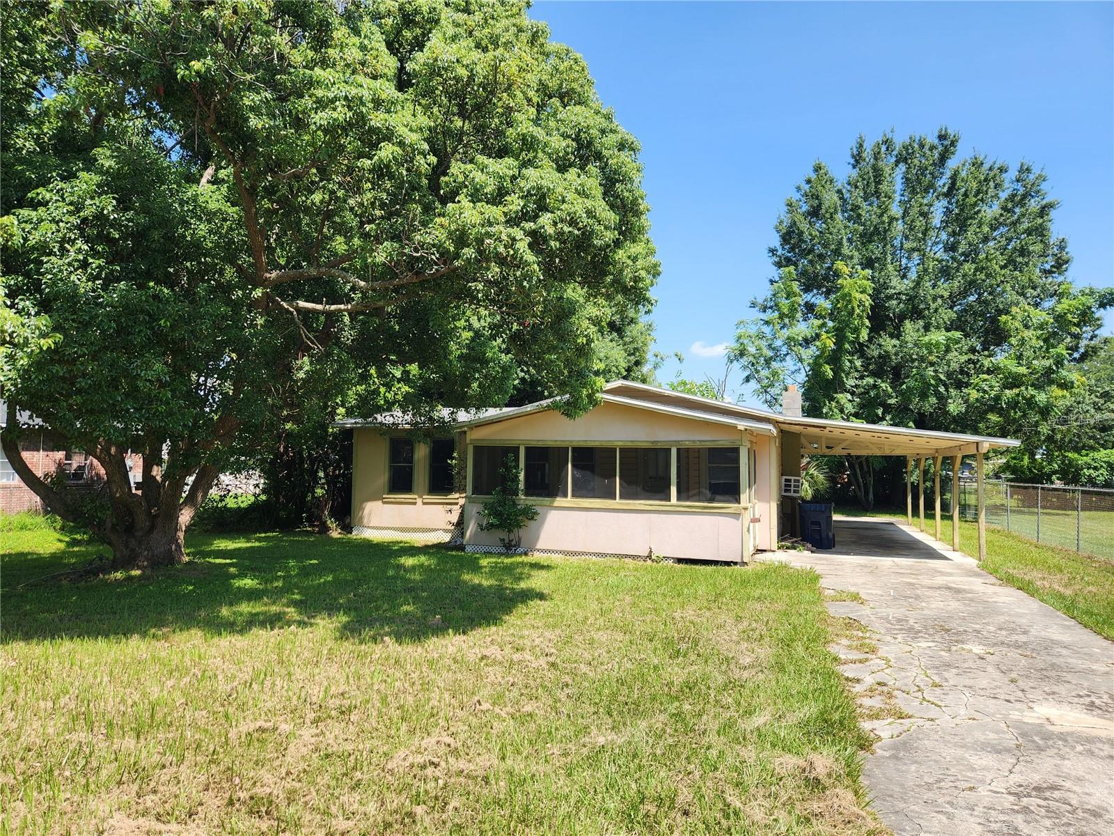 Polk St, Auburndale, FL 33823