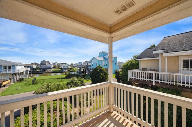1330 Coral Way, House other with 4 bedrooms, 5 bathrooms and 3 parking in Tiki Island TX | Image 38