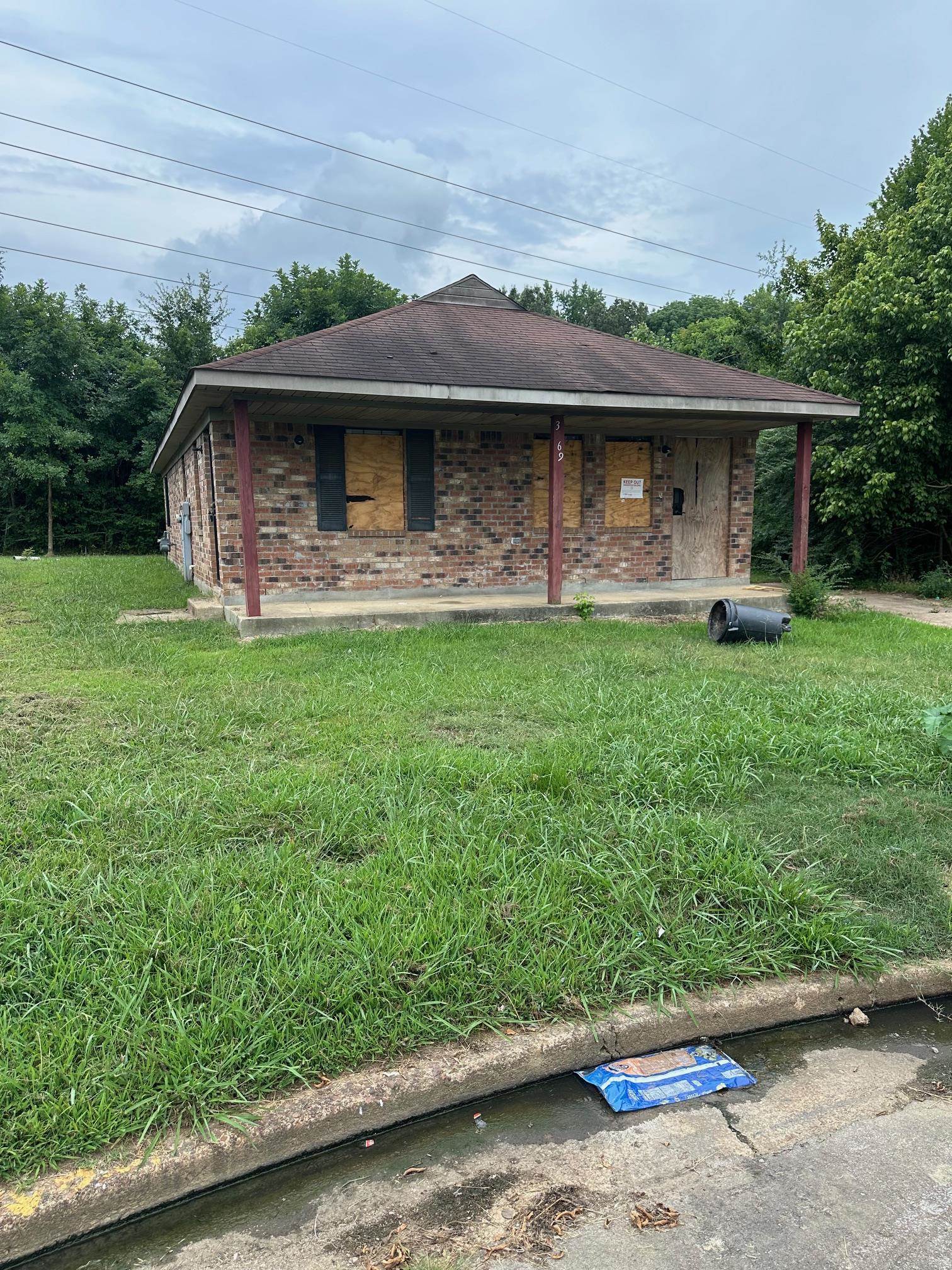 Russelwood Dr, Memphis, TN 38128