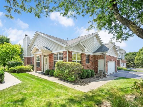 134 Chestnut Hills Circle, Burr Ridge, IL, 60527 | Card Image