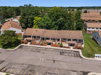 4 - 25664 Lexington Drive, Condo with 3 bedrooms, 2 bathrooms and null parking in South Lyon MI | Image 1