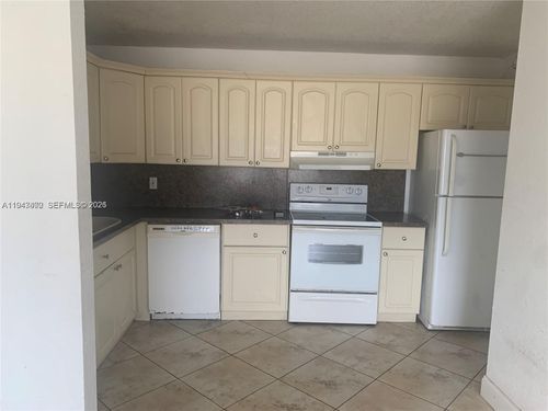 a1j-14830 Naranja Lakes Blvd, Homestead, FL, 33032-8337 | Card Image