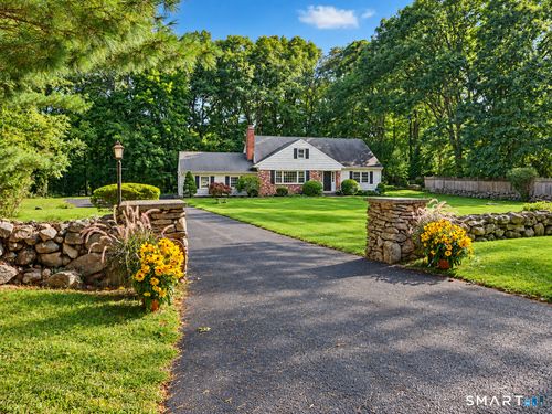 17 Driftwood Ln, Norwalk, CT, 06851-1108 | Card Image