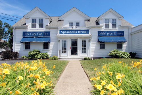 28 Barnstable Rd, Hyannis, MA, 02601-5552 | Card Image