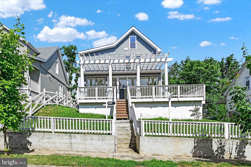 Alhambra Ave, Baltimore, MD 21212