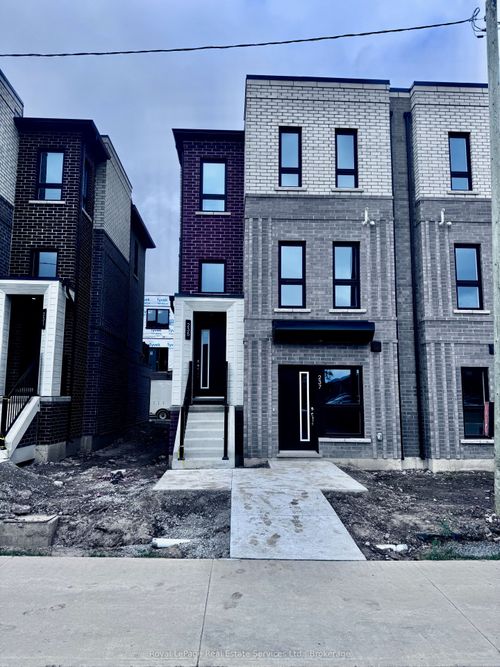 235 Burke St, Hamilton, ON, L8B0M3 | Card Image