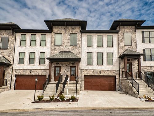 233 Lucca Ln, Upper St. Clair, PA, 15241-1385 | Card Image