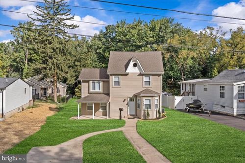 135 Albany Ave, BARRINGTON, NJ, 08007-1104 | Card Image