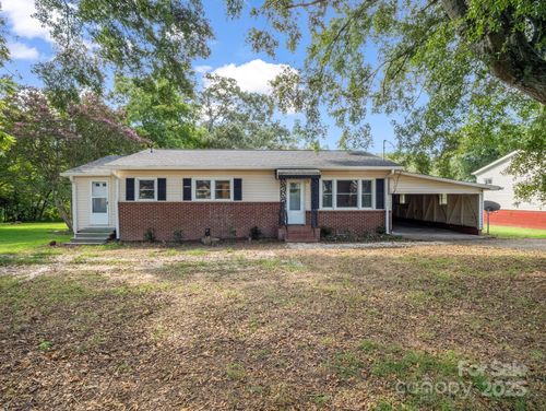183 Hollywood St, Forest City, NC, 28043-5742 | Card Image