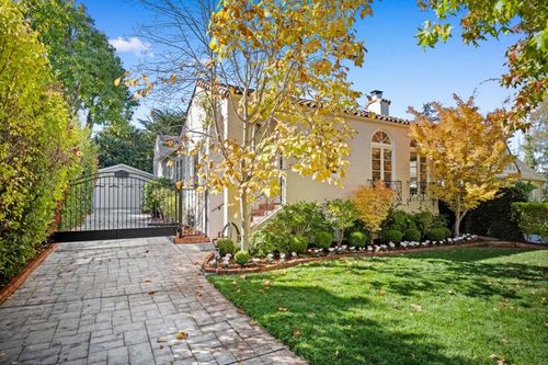 105 Pepper Ave, Burlingame, CA, 94010-5234 | Card Image