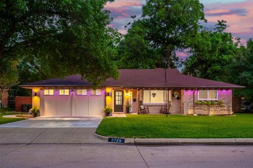 5729 Wedgmont Cir N, Fort Worth, TX, 76133-2803 | Card Image