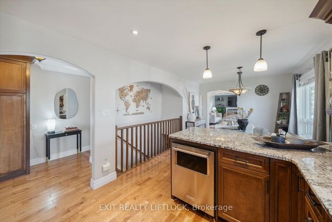 577 Spillsbury Dr, House other with 3 bedrooms, 2 bathrooms and 6 parking in Peterborough ON | Image 15