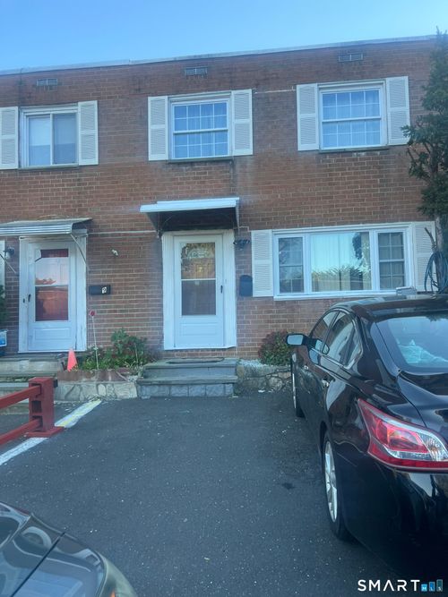 7 Barnstable Ln, Stamford, CT, 06907-2501 | Card Image