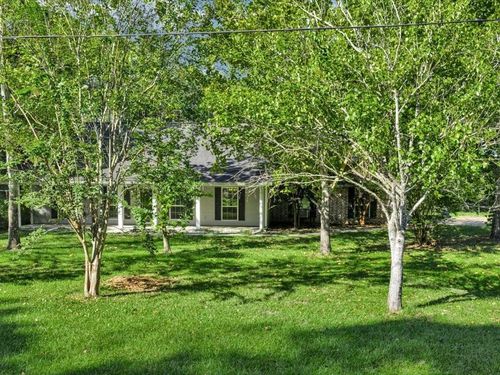 145 Bear Creek Dr, Lufkin, TX, 75901-2600 | Card Image