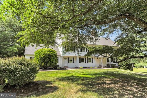 6651 Isle Of Skye Dr, Highland, MD, 20777-9741 | Card Image