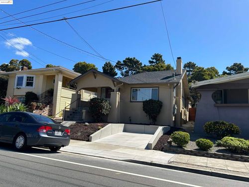 3036 23rd Ave, Oakland, CA, 94602-1518 | Card Image