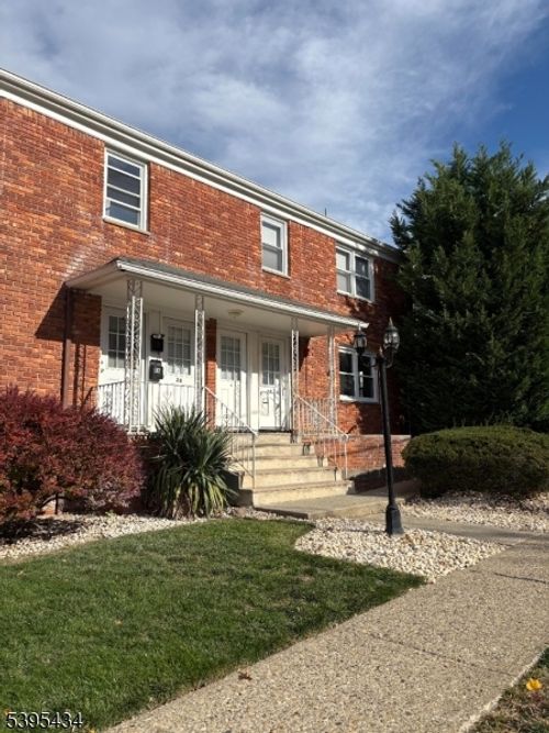 apt-1b-1 Oak Grove Rd, Caldwell, NJ, 07006-6024 | Card Image