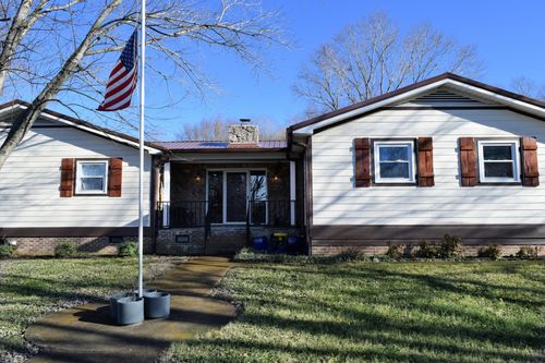 109 Masters Ln, Columbia, TN, 38401-8602 | Card Image
