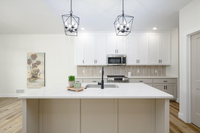 10891 Country Ln, House other with 4 bedrooms, 2 bathrooms and null parking in HOLTS SUMMIT MO | Image 6