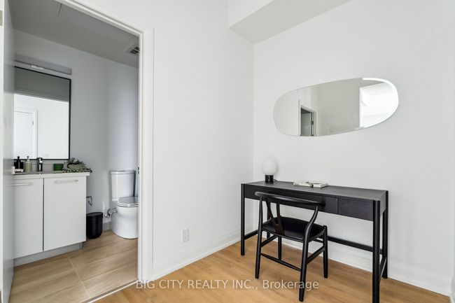 709 - 36 Brentcliffe Rd, Condo with 1 bedrooms, 1 bathrooms and null parking in Toronto ON | Image 17