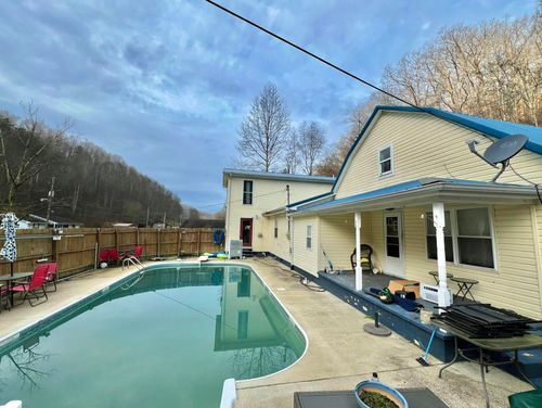 4969 Ky-40, Paintsville, KY, 41240 | Card Image