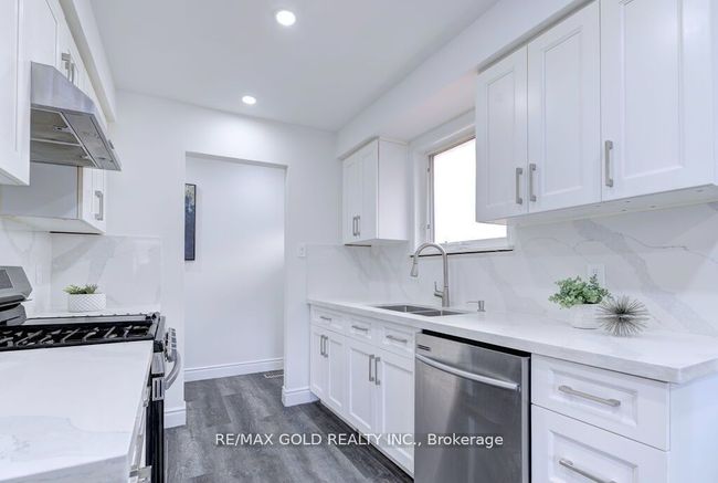 370 Hansen Rd N, House other with 4 bedrooms, 3 bathrooms and 2 parking in Brampton ON | Image 15