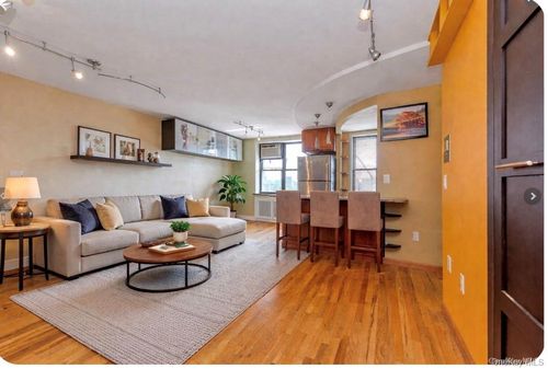 apt-7n-8340 Austin St, Kew Gardens, NY, 11415-1811 | Card Image