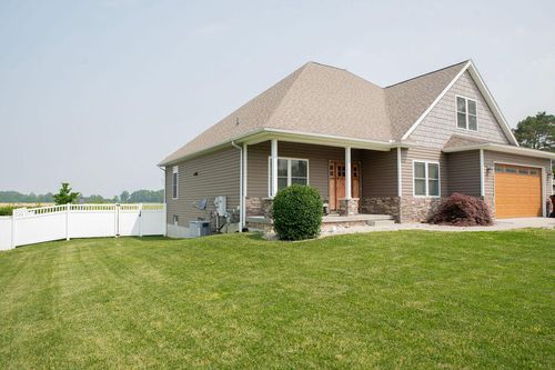 13952 Stowell Rd, Dundee, MI, 48131-9515 | Card Image