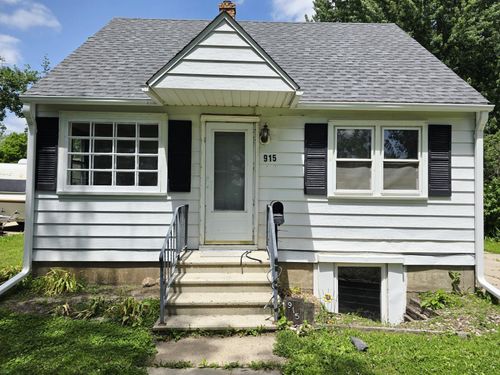 915 14th Ave Se, Austin, MN, 55912-3948 | Card Image