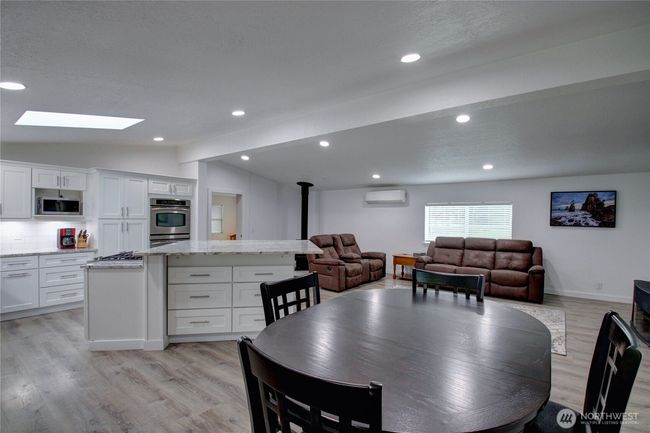7493 State Route 9, House other with 3 bedrooms, 3 bathrooms and 2 parking in Sedro Woolley WA | Image 13