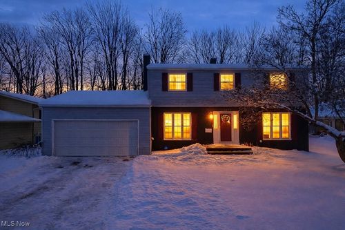 29819 Sutton Dr, North Olmsted, OH, 44070-4818 | Card Image