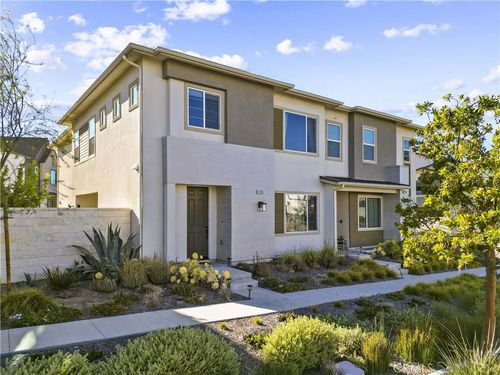 27616 Symphony Pl, Valencia, CA, 91381-2012 | Card Image
