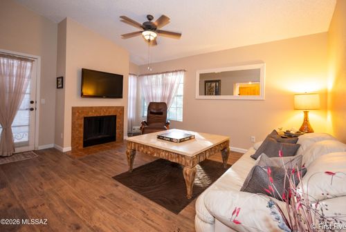 100-6470 N Tierra De Las Catalinas, Tucson, AZ, 85718-2169 | Card Image