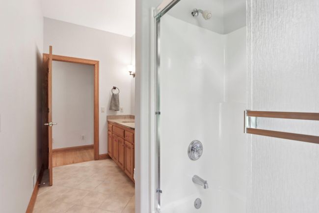 3134961 Chapel Ridge Rd, House other with 3 bedrooms, 2 bathrooms and null parking in Hartland WI | Image 49