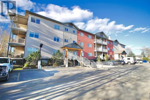 102-109 Seabolt Dr, Hinton, AB, T7V1K2 | Card Image