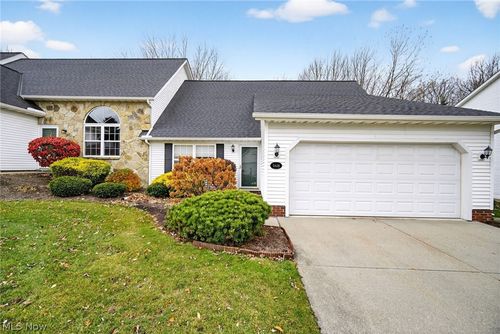 38-5428 Stoney Ln, Painesville, OH, 44077-9021 | Card Image