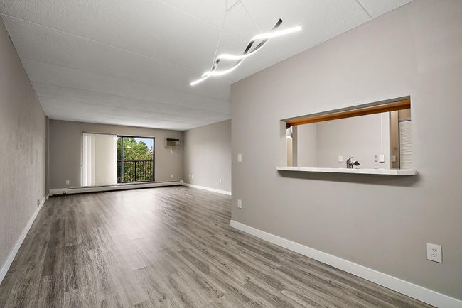 APT-409 - 10411 Cedar Lake Rd, Condo with 2 bedrooms, 2 bathrooms and null parking in Minnetonka MN | Image 7