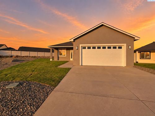 2119 S Elm Pl, Kennewick, WA, 99337-5664 | Card Image