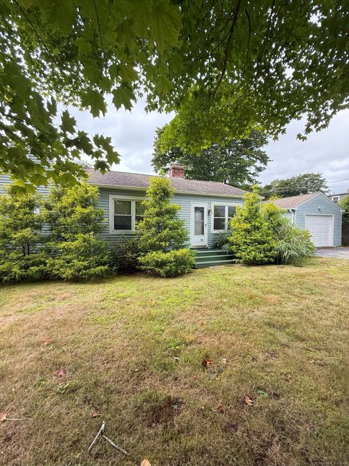 11 Meadowbrook Ln, Mystic, CT, 06355-3031 | Card Image