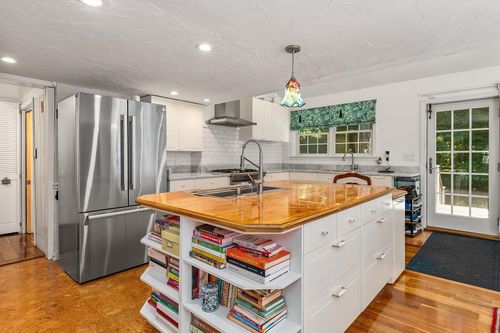 26 Mast Rd, Lee, NH, 03861-6517 | Card Image
