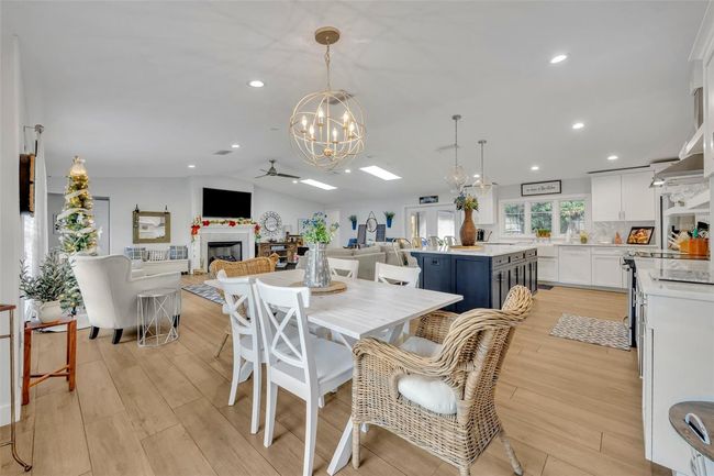 2045 Woody Dr, House other with 5 bedrooms, 3 bathrooms and null parking in WINDERMERE FL | Image 12