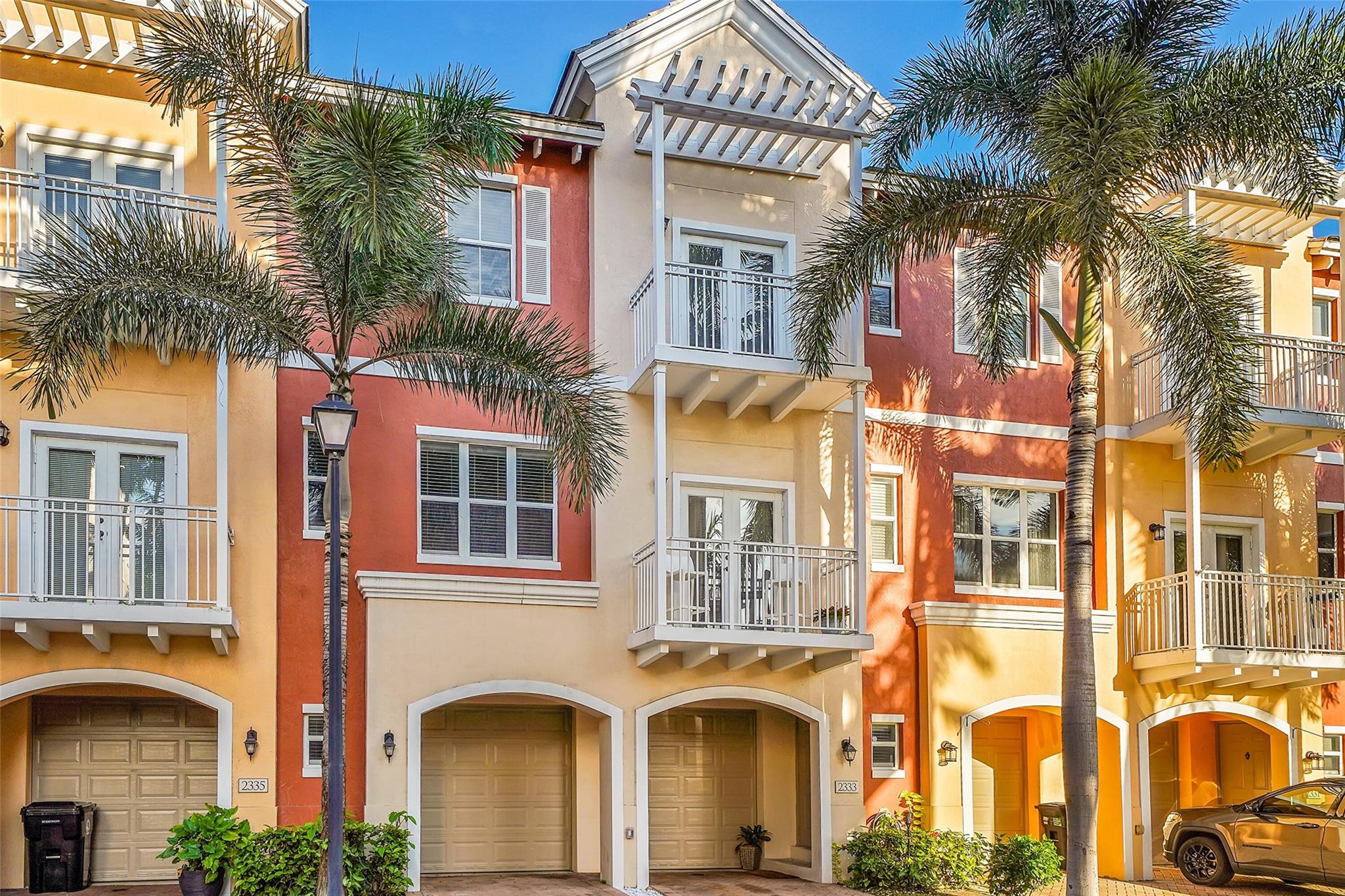 Vintage Dr, Lighthouse Point, FL 33064
