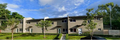 205 Nw 159th St, Miami, FL, 33169-6642 | Card Image