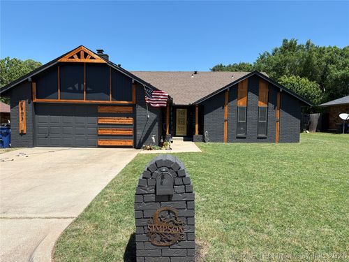 805 N Harville Rd, Duncan, OK, 73533-1503 | Card Image