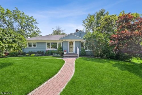 44 Harvey Dr, Summit, NJ, 07901-1217 | Card Image